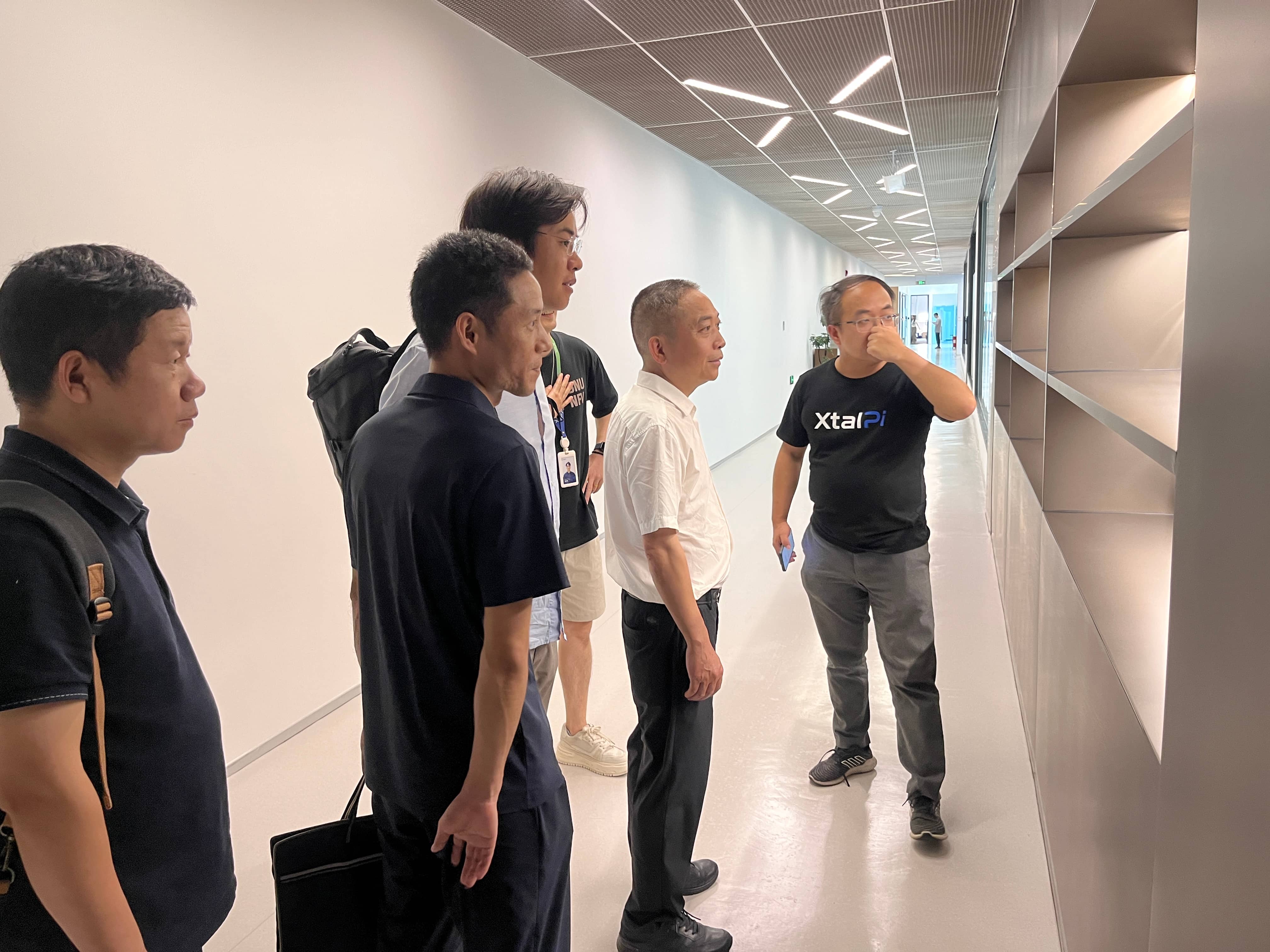 深圳市晶泰科技有限公司考察交流